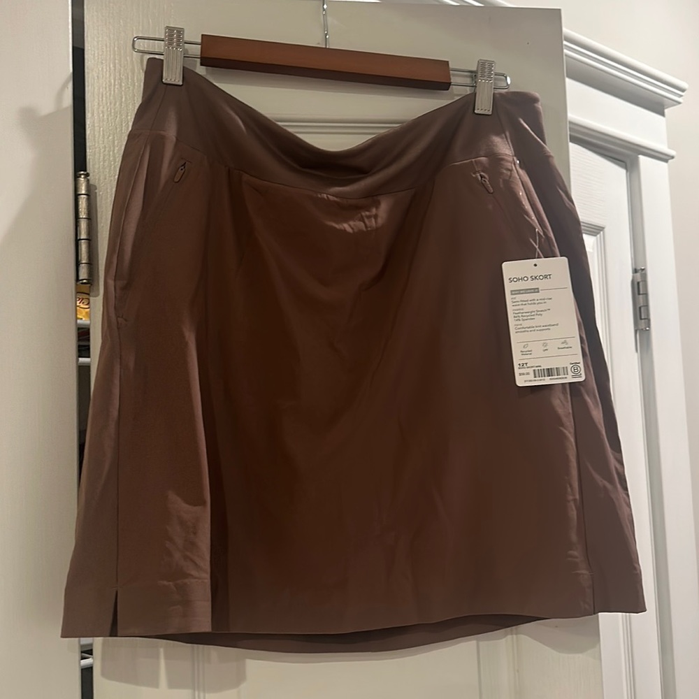 12 Tall Athleta Soho skirt - mauve color